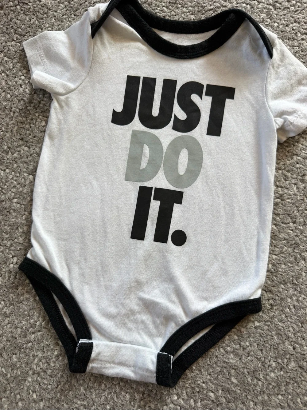 Nike Kids' Gray Logo Outfit - 6 months